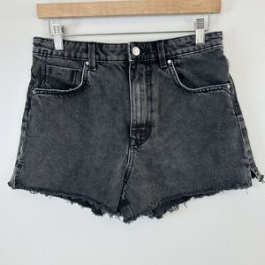 Zara Shorts Womens 8 Black Faded Denim Raw Hem Hi‎ Rise Classic Grunge 90s